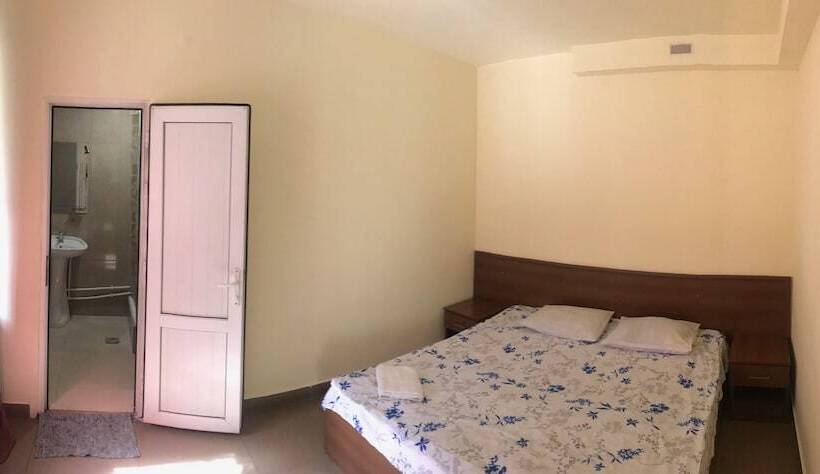 디럭스 룸, Best Hostel Republic Square