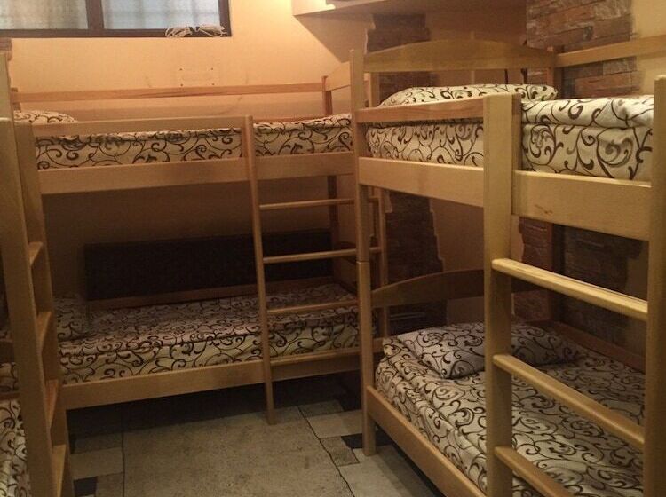 공동 객실, Best Hostel Republic Square