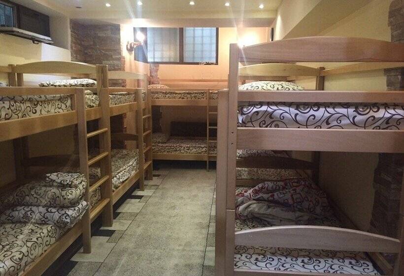 공동 객실, Best Hostel Republic Square