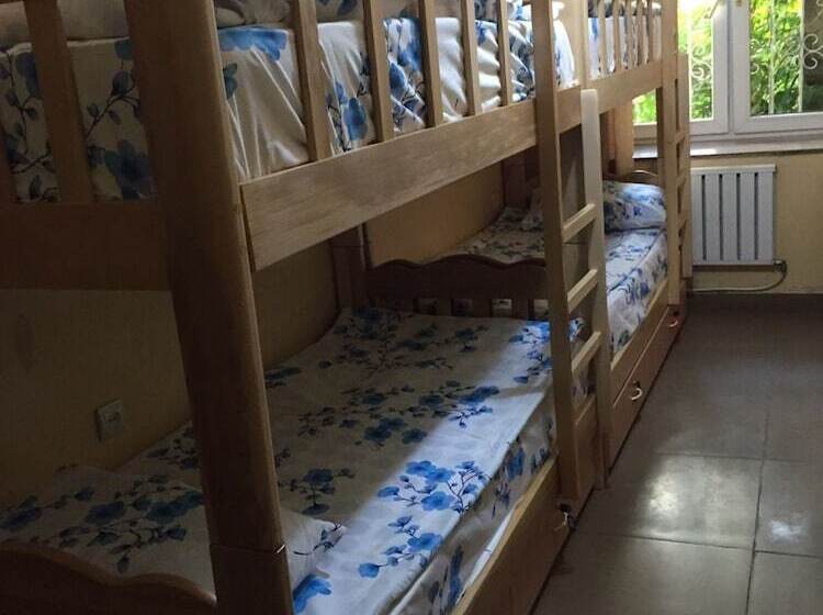 공동 객실, Best Hostel Republic Square