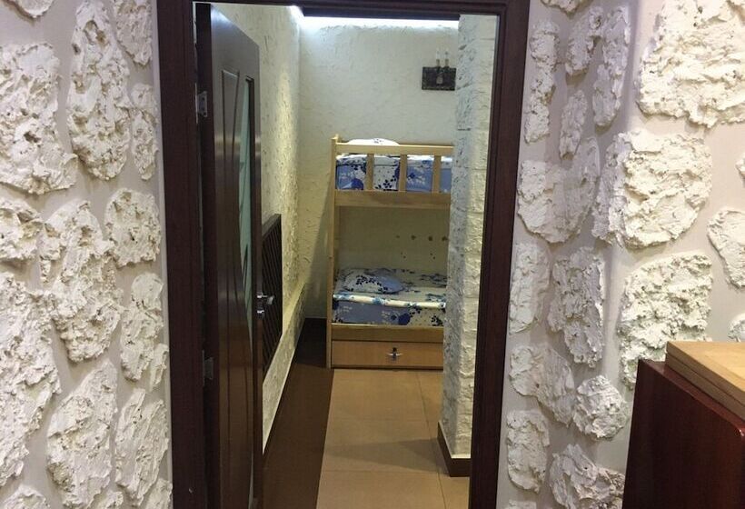 공동 객실, Best Hostel Republic Square