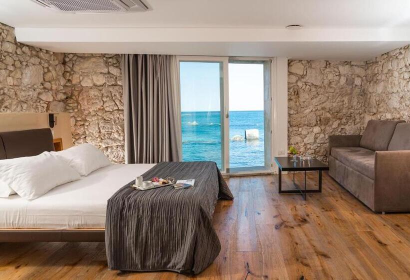 Полулюкс, Re Dionisio Luxury Suites