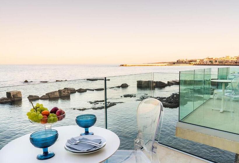 Полулюкс, Re Dionisio Luxury Suites