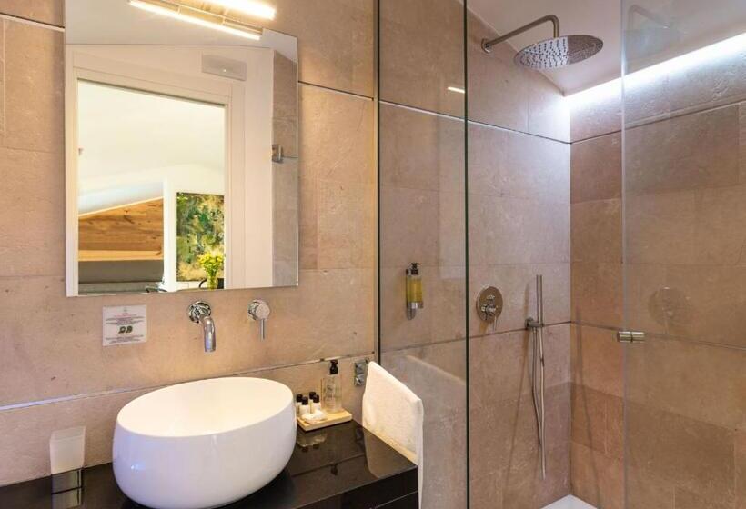 Пентхаус Люкс, Re Dionisio Luxury Suites