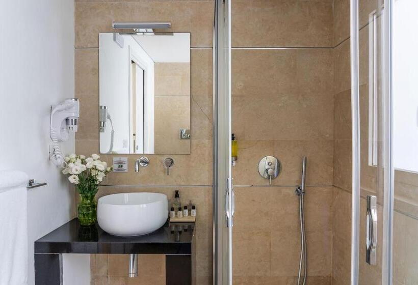 Полулюкс, Re Dionisio Luxury Suites