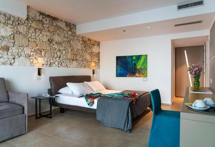 Полулюкс, Re Dionisio Luxury Suites