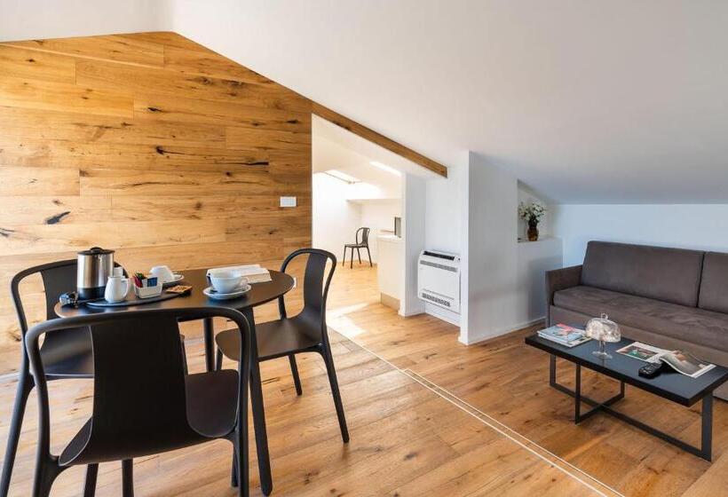 Пентхаус Люкс, Re Dionisio Luxury Suites