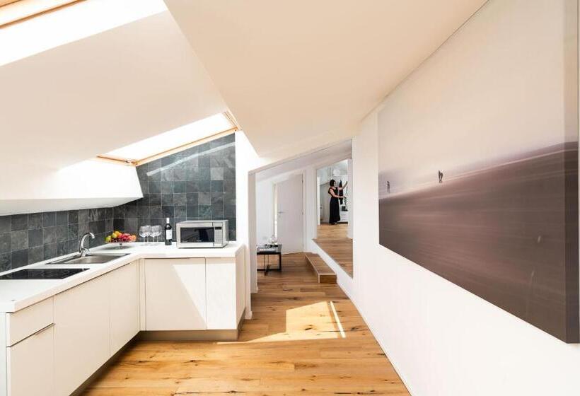 Пентхаус Люкс, Re Dionisio Luxury Suites