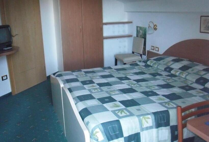 Номер Стандарт с Балконом, Residence Rosa