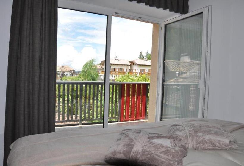 Полулюкс с Балконом, Residence Rosa