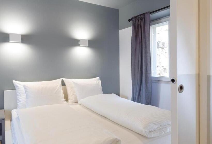 חדר דחוקס עם מיטת קינג, Mk Luxury Rooms