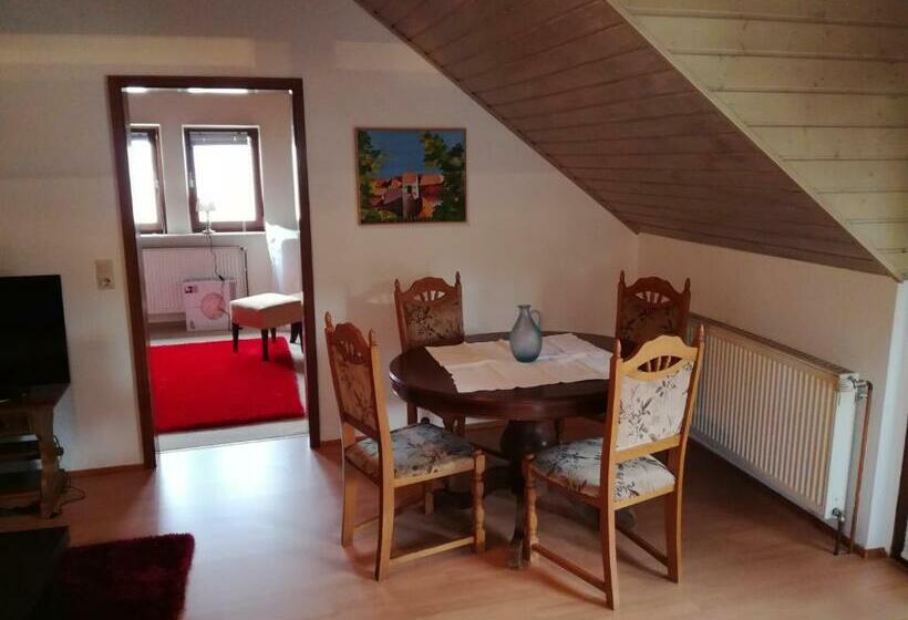 اتاق استاندارد چهارنفره با بالکن, Alte Schreinerei Auberge Harlekin