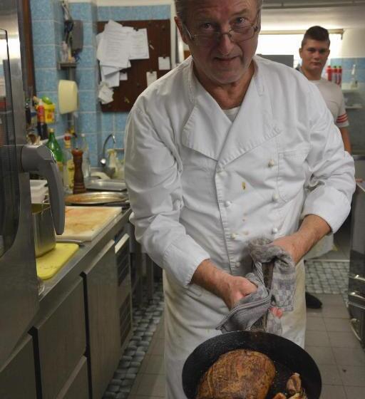 آپارتمان 2 خوابه, Alte Schreinerei Auberge Harlekin