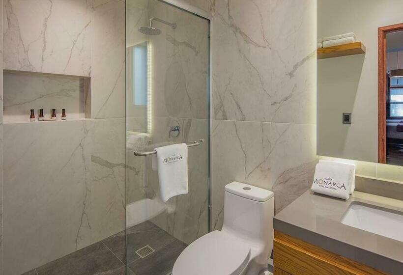 سوییت خانوادگی, Casa Monarca