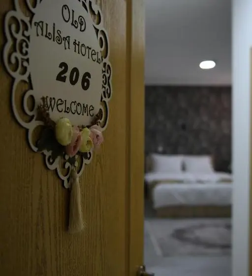 اتاق استاندارد یک نفره, Old Alisa