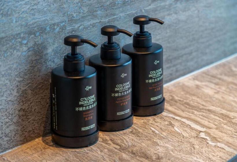 Номер Deluxe Кровать Кинг, Raffles Shenzhen