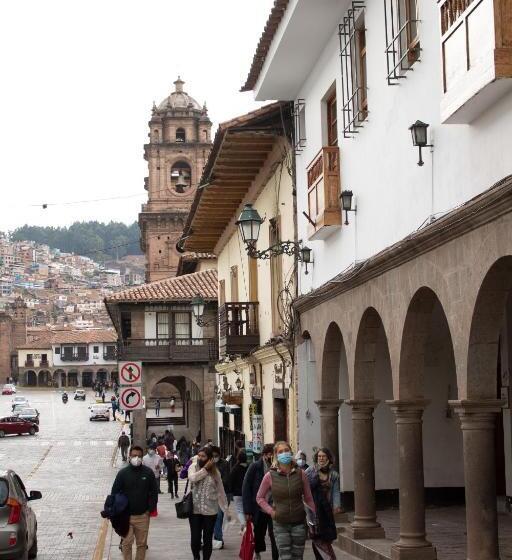 חדר סטנדרט לארבעה, San Pedro Plaza