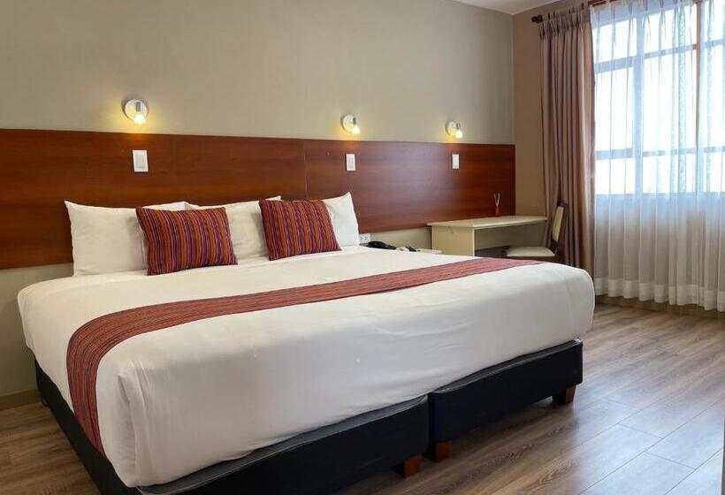 חדר סופריור, San Pedro Plaza