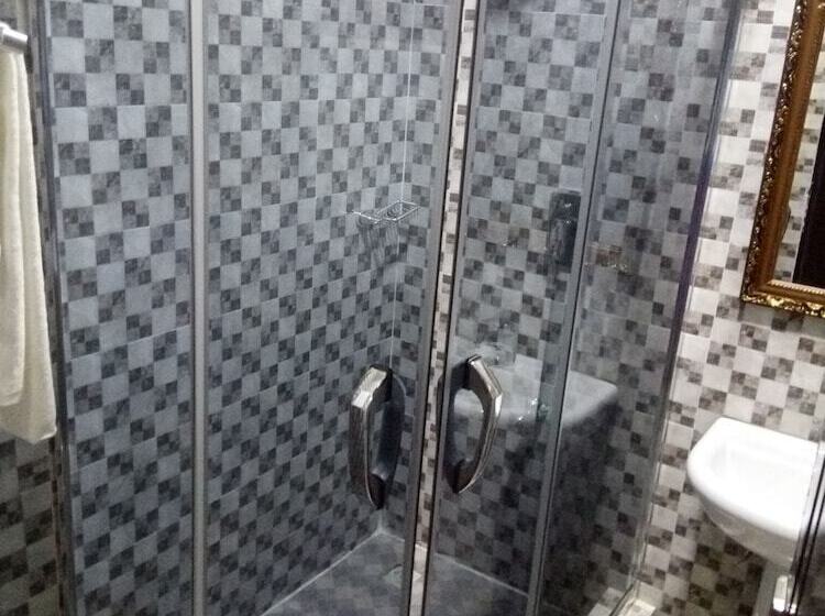 سوییت لوکس, Glo Ran Hotel And Event Place