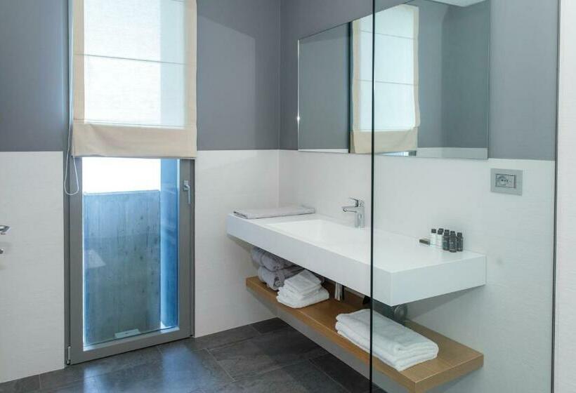 Camera Standard Vista Mare con Balcone, Buzë Boutique