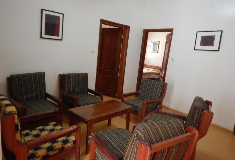 اتاق اکونومی, Residence Saint James