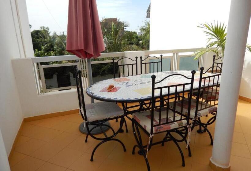 اتاق لوکس با بالکن, Residence Saint James