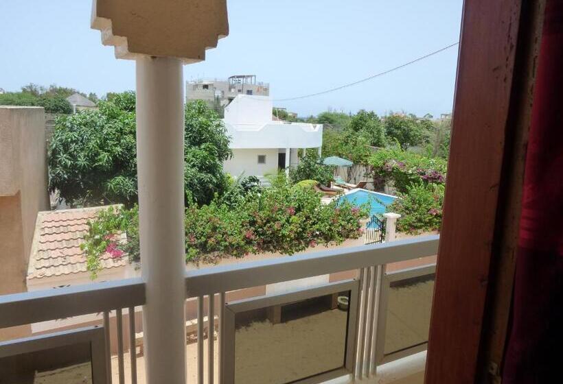 اتاق لوکس با بالکن, Residence Saint James