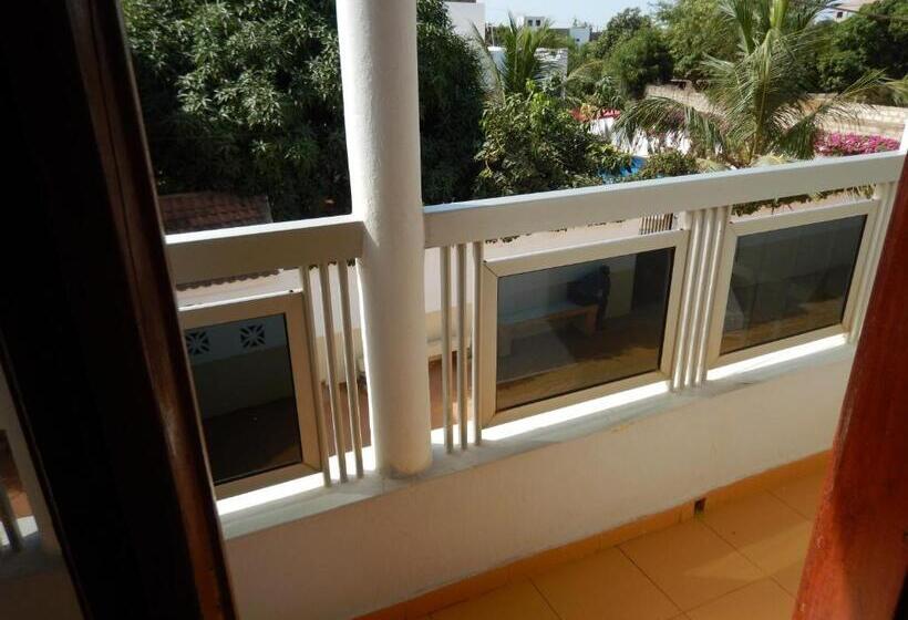 اتاق لوکس با بالکن, Residence Saint James