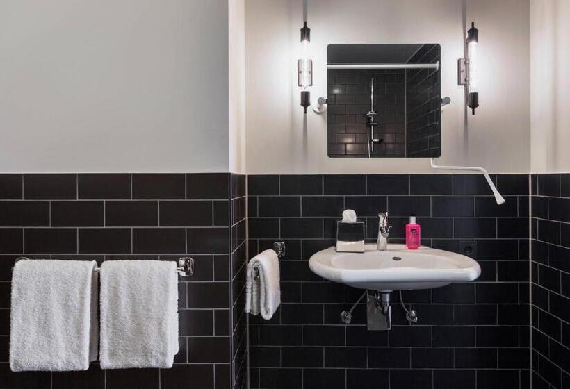 חדר סטנדרט, Moxy Frankfurt Airport Kelsterbach