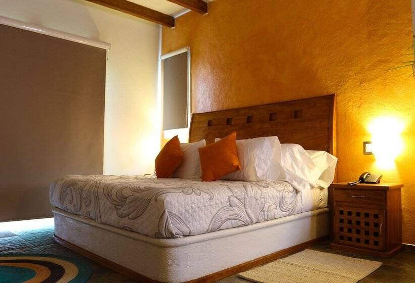 プールビュースタンダードルーム, Nequi Hotel Boutique