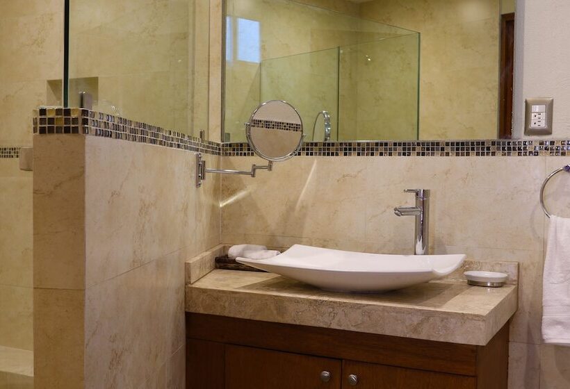 プールビュースタンダードルーム, Nequi Hotel Boutique