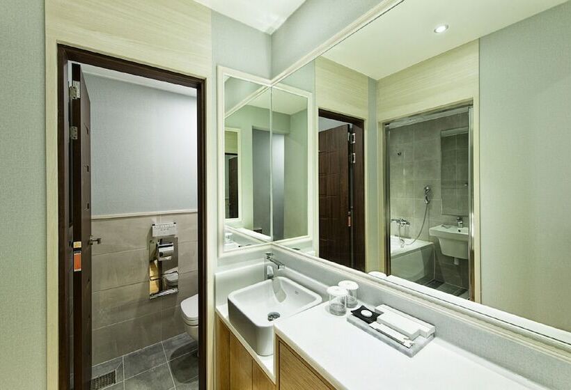 اتاق لوکس سه تخته, Notte La Mia