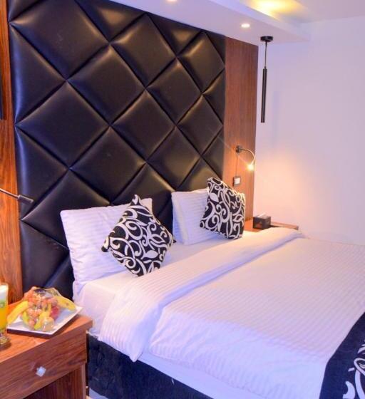 اتاق لوکس, Panorama Ramsis Hotel & Cafe