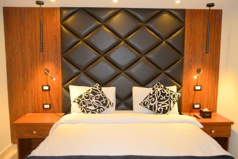 اتاق لوکس, Panorama Ramsis Hotel & Cafe