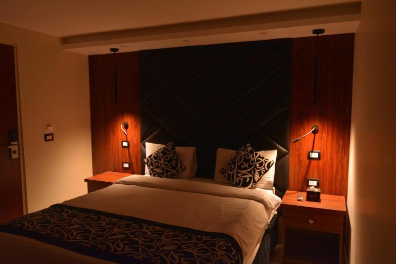 اتاق لوکس, Panorama Ramsis Hotel & Cafe