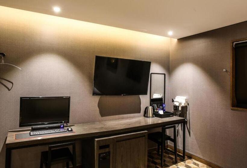 Habitació Deluxe, Mari Hotel Terminal Branch