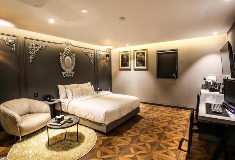 Habitació Deluxe, Mari Hotel Terminal Branch