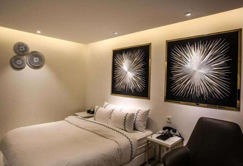 Habitació Superior, Mari Hotel Terminal Branch