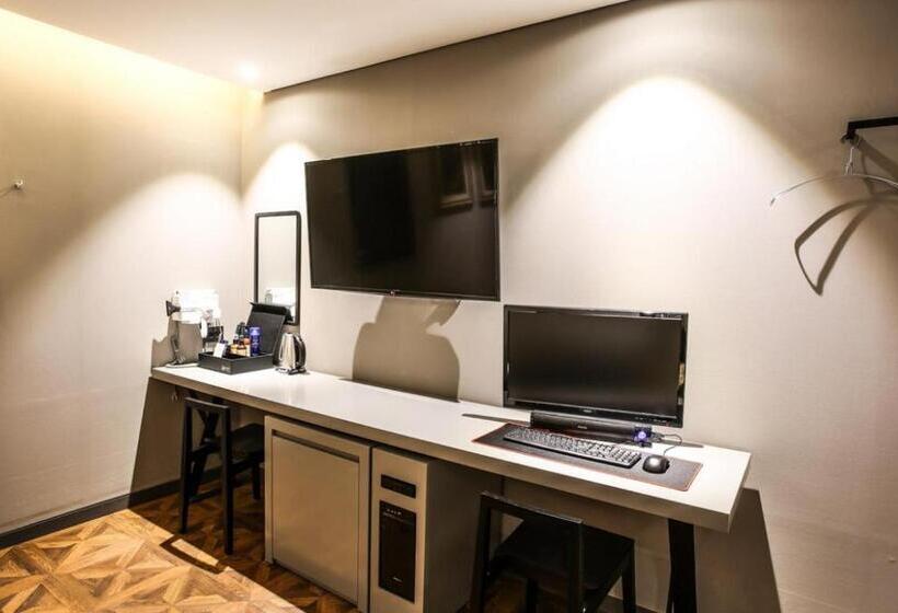 Habitació Deluxe, Mari Hotel Terminal Branch