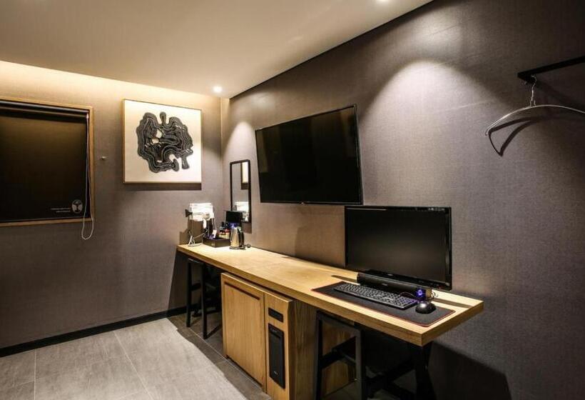 Habitació Deluxe, Mari Hotel Terminal Branch