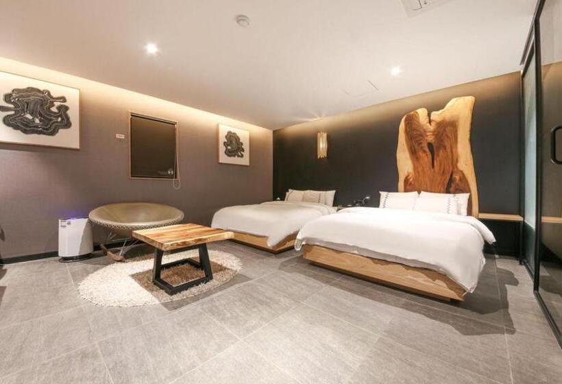 Habitació Superior, Mari Hotel Terminal Branch