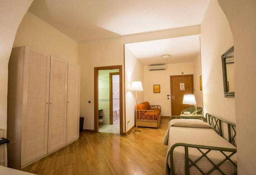 اتاق استاندارد چهار تخته, Piazza Paradiso Accommodation