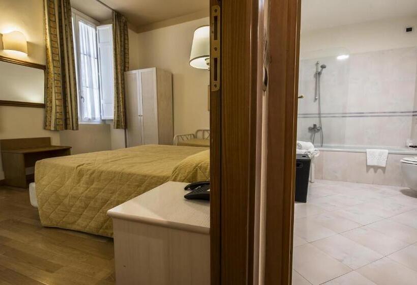 اتاق استاندارد سه نفره, Piazza Paradiso Accommodation