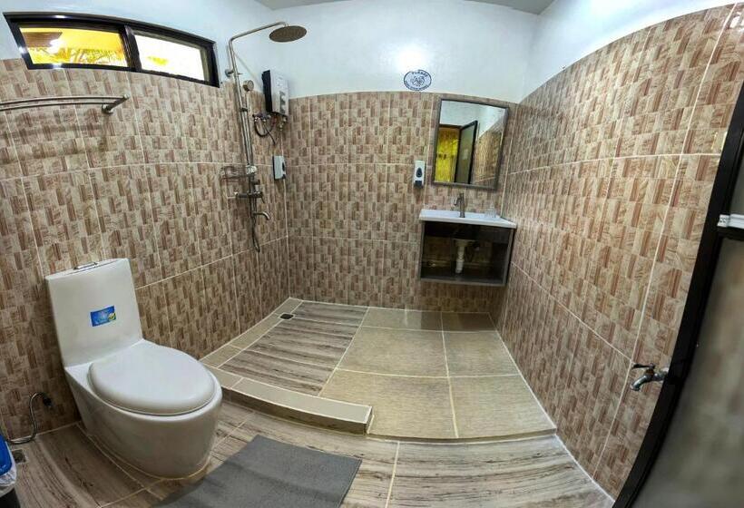 اتاق لوکس, White Summerville Tourist Inn