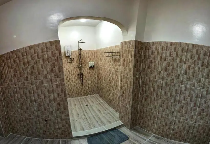 Deluxe-huone King-vuode, White Summerville Tourist Inn