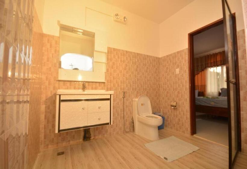Номер Deluxe Кровать Кинг, White Summerville Tourist Inn