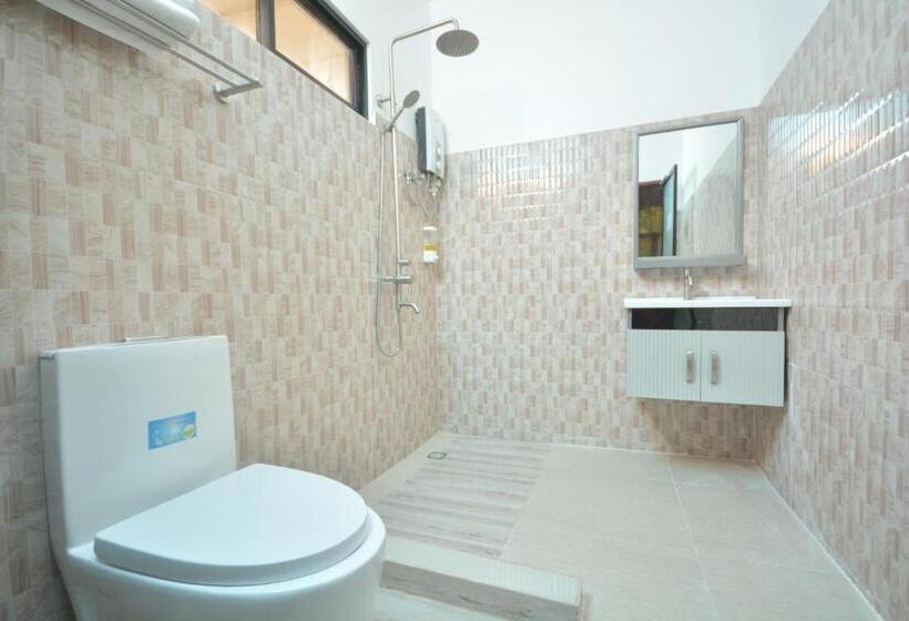 اتاق خانوادگی, White Summerville Tourist Inn