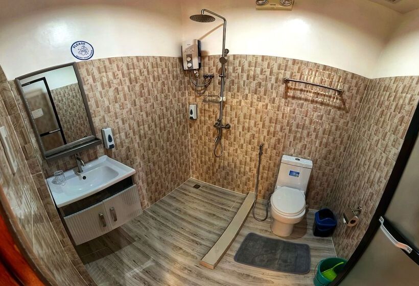 اتاق لوکس, White Summerville Tourist Inn