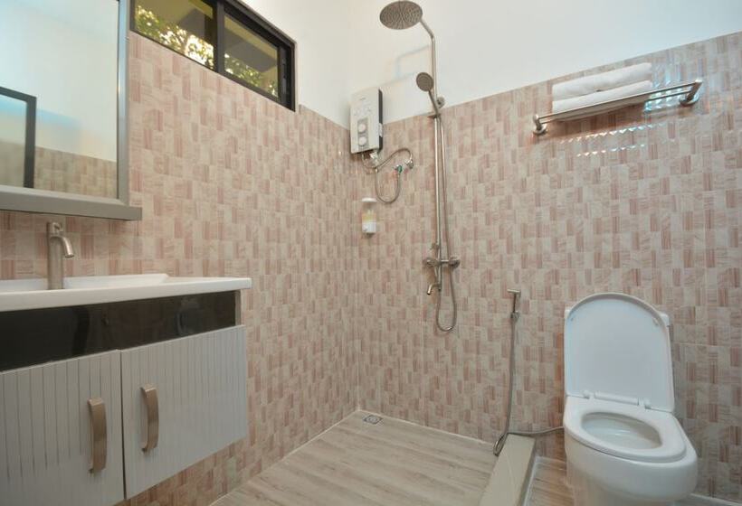 Семейный Номер, White Summerville Tourist Inn