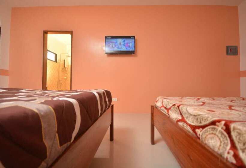 اتاق خانوادگی, White Summerville Tourist Inn